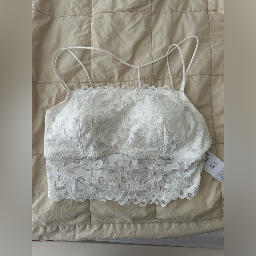 NWT Gilly Hicks Bralette Lace